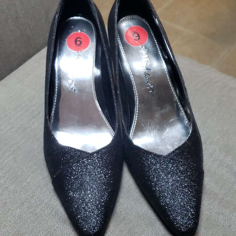 Giltter black 1/2 high heels